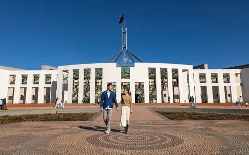 Explore Canberra: The Heart of Australia with Buffet Lunch